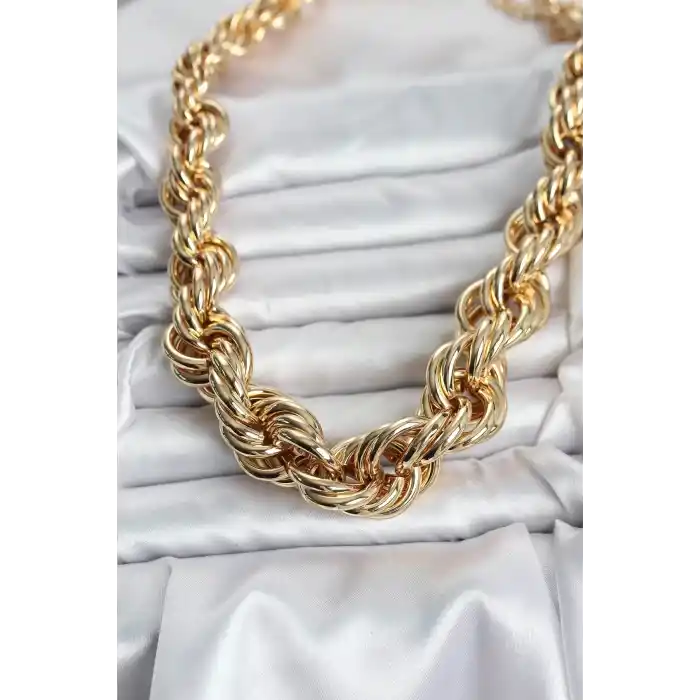 Pirinç Gold Renk Sarmal Halat Model Kadın Kolye