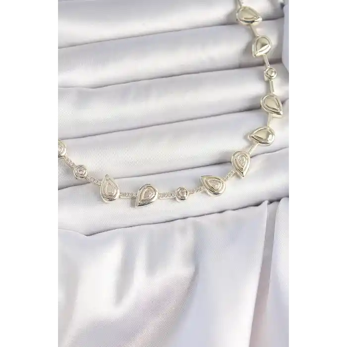 Pirinç Gold Renk Zirkon Taşlı Damla Model VIP Seri Exclusive Kadın Kolye