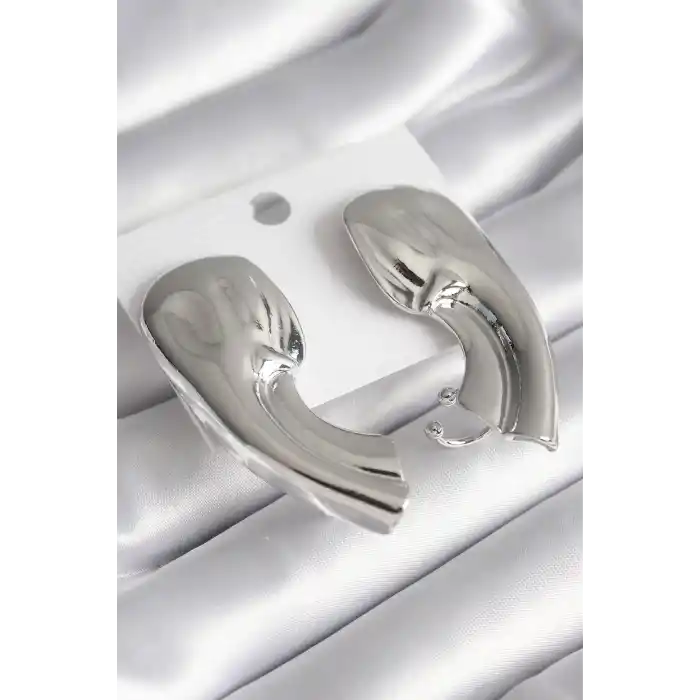 Pirinç Gümüş Renk İşlemeli Kadın Küpe