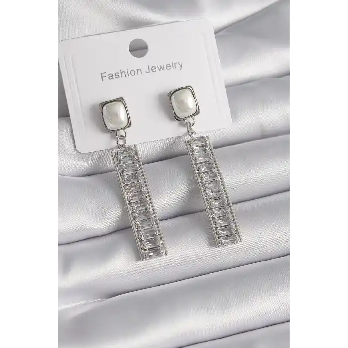 Pirinç Gümüş Renk Kare İnci Zirkon Taşlı Su Yolu Model Kadın Küpe