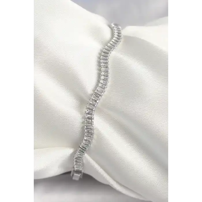 Pirinç Gümüş Renk Su Yolu Zirkon Taşlı Model Kadın Bileklik