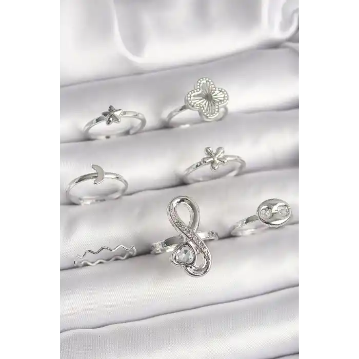 Pirinç Gümüş Renk Yonca Figür Sonsuzluk Zirkon Taşlı Kalp Detay Kadın Yüzük Kombini