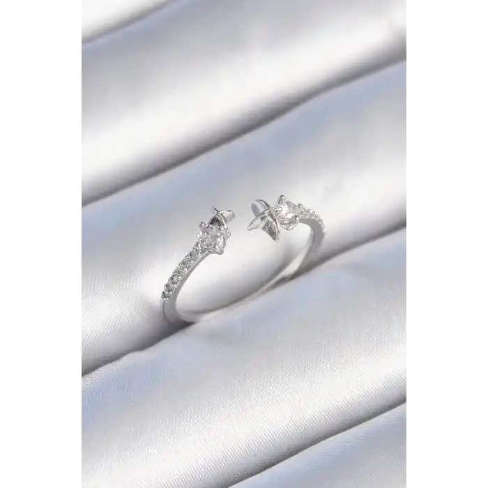 Pirinç Gümüş Renk Zirkon Taş Detay Yıldız Model Kadın Yüzük