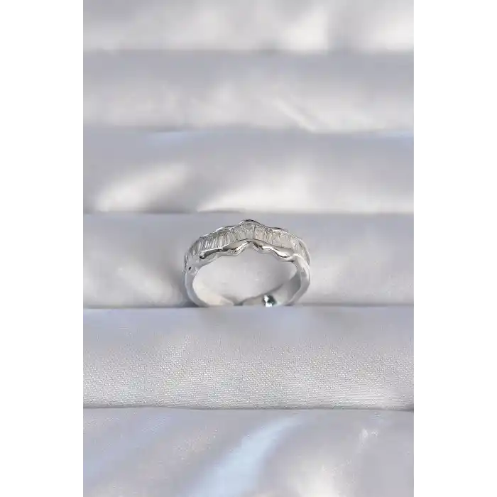 Pirinç Gümüş Renk Zirkon Taşlı Dalgalı Su Yolu Model Ayarlanabilir Yüzük