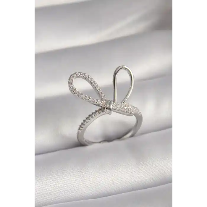 Pirinç Gümüş Renk Zirkon Taşlı Düğüm Model Kadın Yüzük