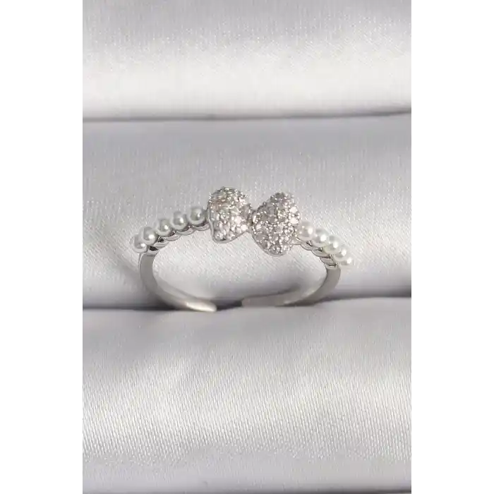 Pirinç Gümüş Renk Zirkon Taşlı Fiyonk İnci Detay Ayarlanabilir Yüzük