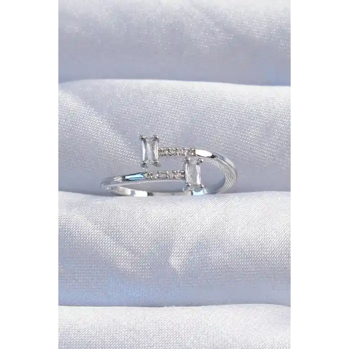 Pirinç Gümüş Renk Zirkon Taşlı Geometrik Ayarlanabilir Yüzük