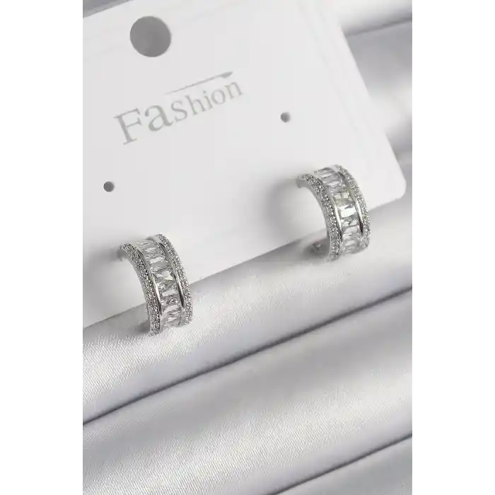 Pirinç Gümüş Renk Zirkon Taşlı Halka Model Kadın Küpe