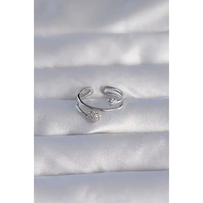 Pirinç Gümüş Renk Zirkon Taşlı Kalpli Model Ayarlanabilir Yüzük