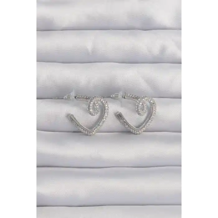 Pirinç Gümüş Renk Zirkon Taşlı Kıvrımlı Yarım Kalp Küpe