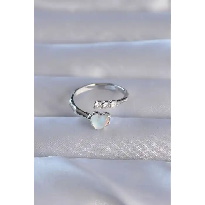 Pirinç Gümüş Renk Zirkon Taşlı Sedefli Kalp Model Ayarlanabilir Yüzük