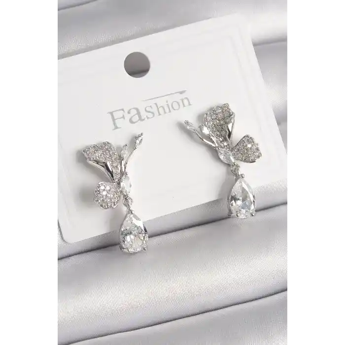 Pirinç Gümüş Renk Zirkon Taşlı Turna Kuşu Model Sallantı Detay Kadın Küpe