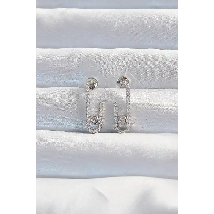 Pirinç Gümüş Renk Zirkon Taşlı Yarım Messika Küpe