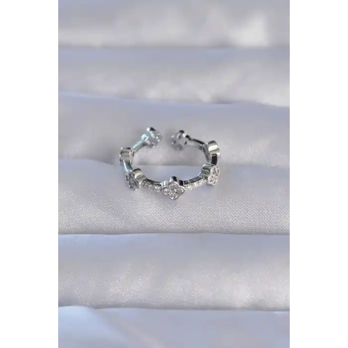 Pirinç Gümüş Renk Zirkon Taşlı Yonca Model Ayarlanabilir Yüzük