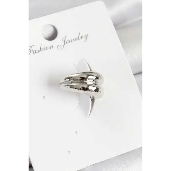 Pirinç Halka Model Gümüş Renk Sağ Kıkırdak Küpe