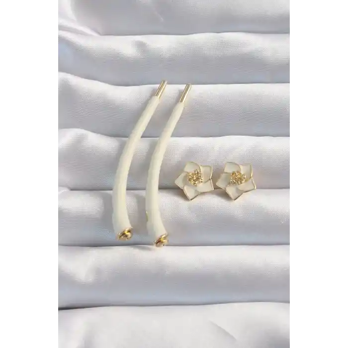 Pirinç Krem Renk Botega Küpe