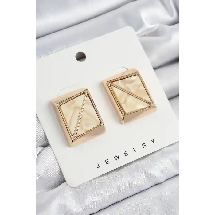 Pirinç Krem Üçgen Kesim Detaylı Kare Model Vintage Gold Renk Kadın Küpe
