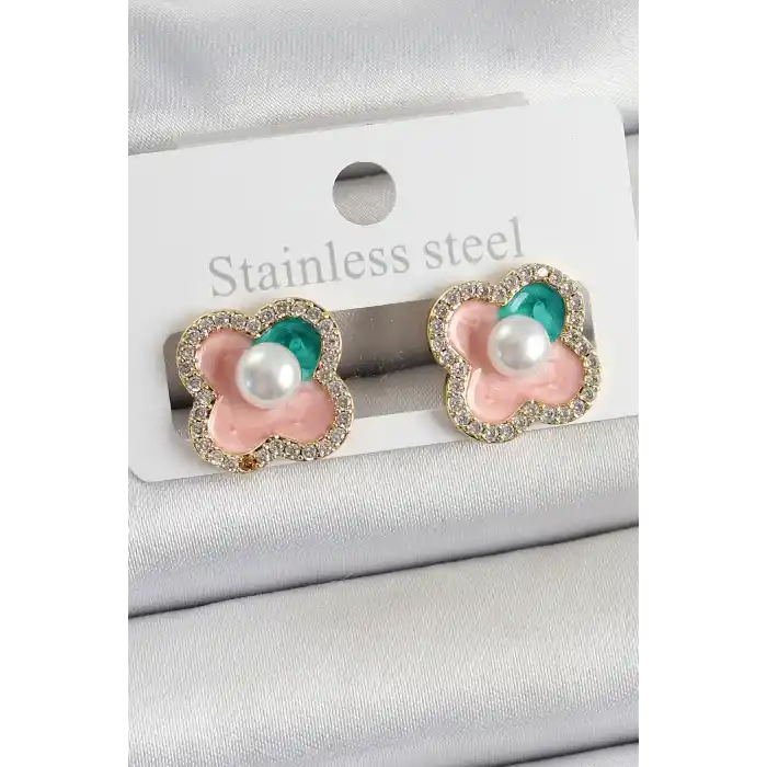 Pirinç Pembe Mineli İnci Detaylı Zirkon Taşlı Sanatsal Portre Yonca Model Gold Renk Kadın Küpe