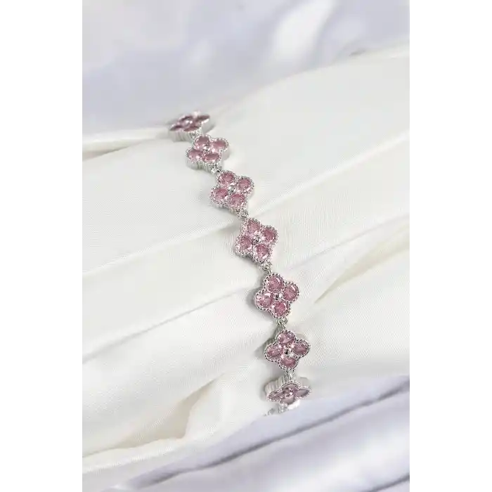 Pirinç Pembe Zirkon Taşlı Yonca Model Gümüş Renk VIP Seri Kadın Bileklik