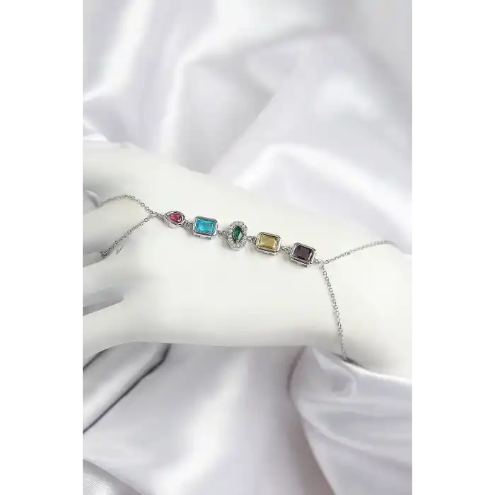 Pirinç Renkli Zirkon Taşlı Model Gümüş Renk Şahmeran