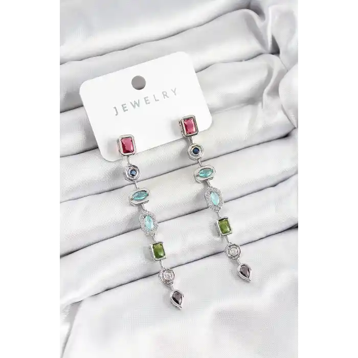 Pirinç Renkli Zirkon Taşlı Sallantılı Model Gümüş Renk Kadın Küpe