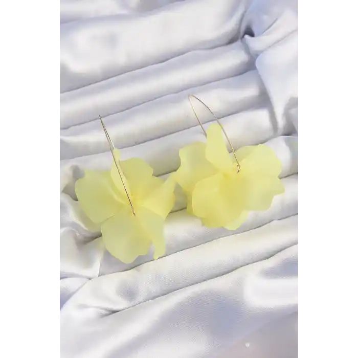 Pirinç Sarı Renkli Flora Küpe