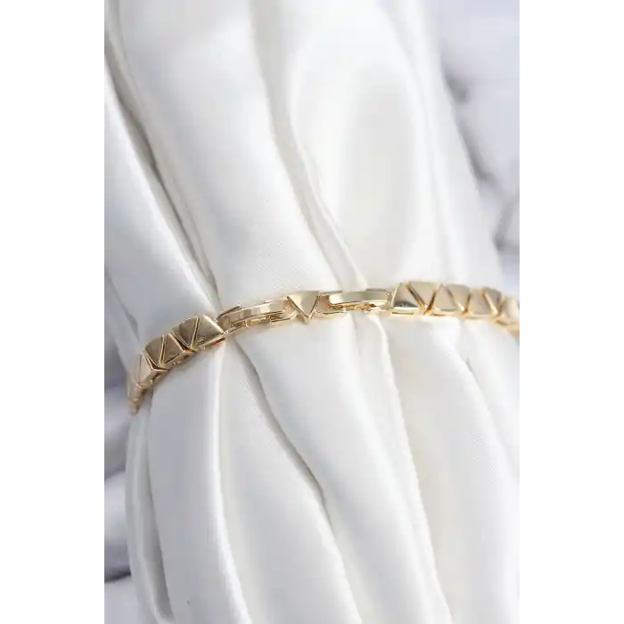 Pirinç VIP Seri Gold Renk Sıralı Üçgen Model Kadın Bileklik