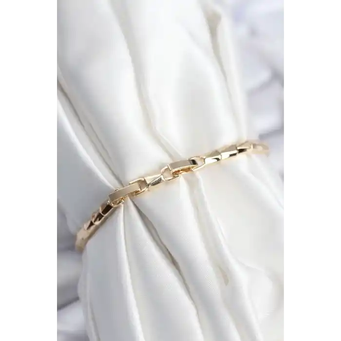 Pirinç VIP Seri Gold Renk Zirkon Taşlı Yıldız Model Kadın Bileklik