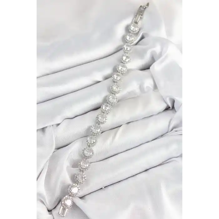 Pirinç Zirkon Taşlı Daire Baget Model Gümüş Renk VIP Seri Kadın Bileklik