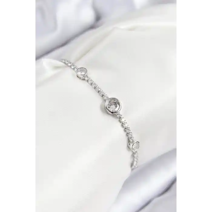 Pirinç Zirkon Taşlı Daire Model Gümüş Renk Asansörlü Kadın Bileklik