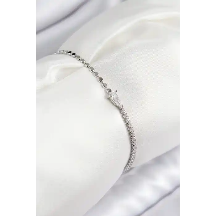 Pirinç Zirkon Taşlı Damla Model Ezme Zincir Gümüş Renk Kadın Bileklik