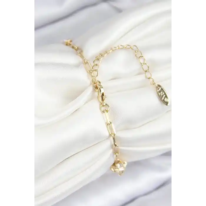 Pirinç Zirkon Taşlı Deniz Kabuğu Model Gold Renk Kadın Bileklik