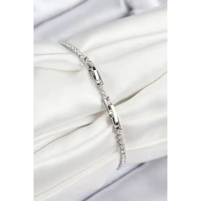 Pirinç Zirkon Taşlı Deniz Yıldızı Model Gümüş Renk Kadın Bileklik