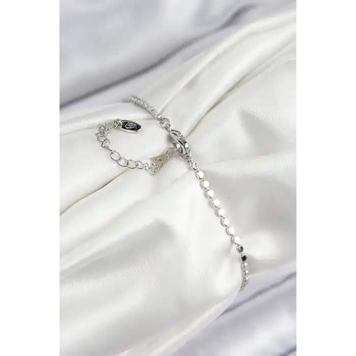 Pirinç Zirkon Taşlı Dikdörtgen Model Ezme Zincir Gümüş Renk Kadın Bileklik