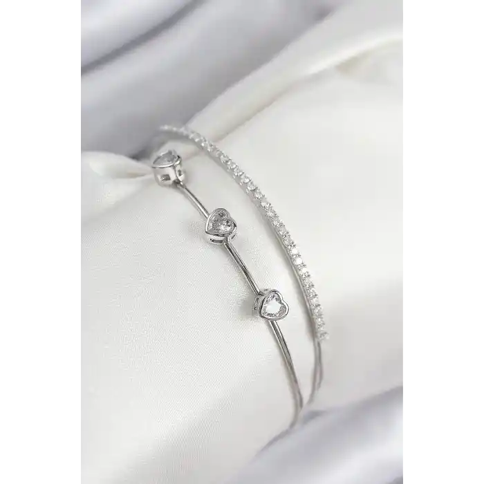 Pirinç Zirkon Taşlı Kalp Model Gümüş Renk Kadın Bileklik