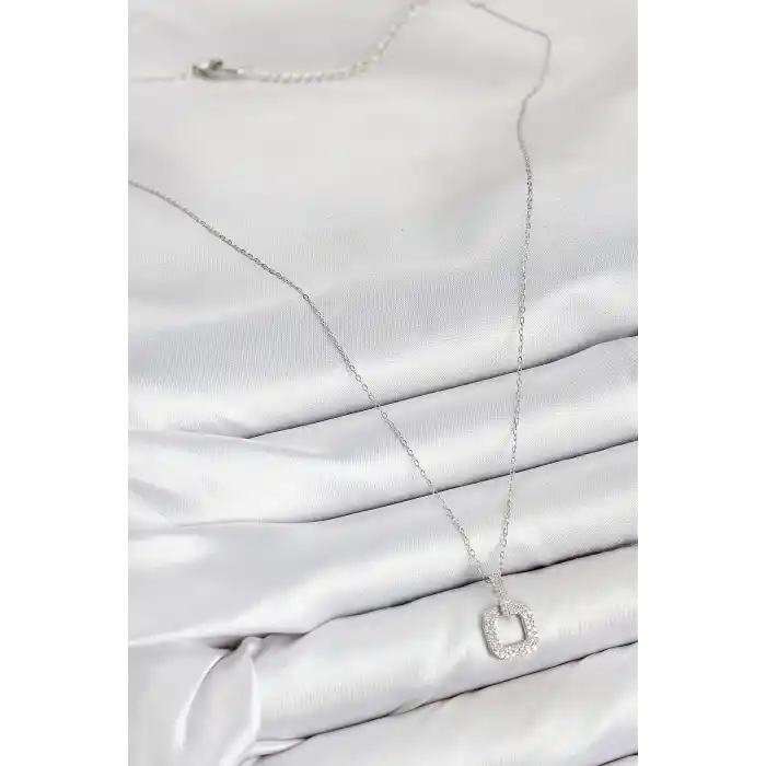 Pirinç Zirkon Taşlı Kare Model Gümüş Renk Kadın Kolye