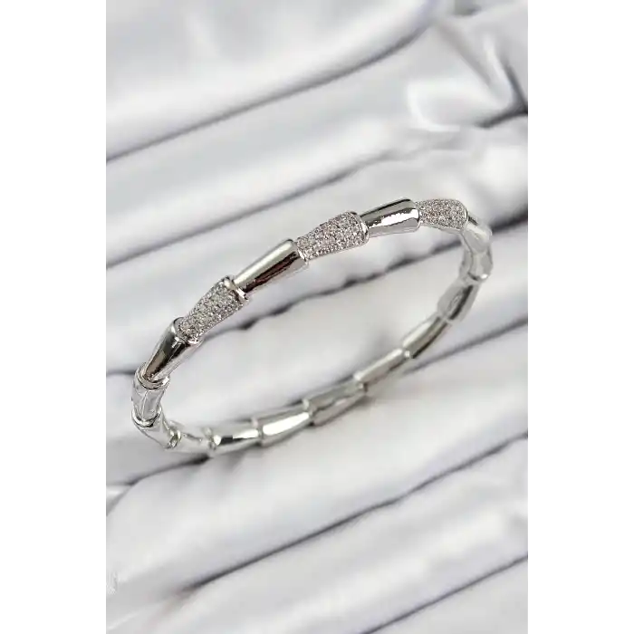 Pirinç Zirkon Taşlı Kemik Model Gümüş Renk Vip Kadın Bileklik