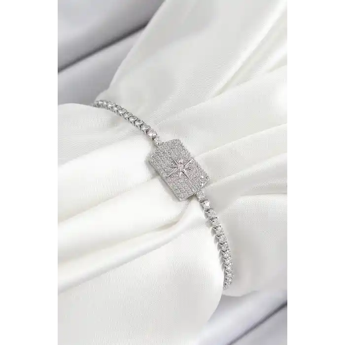 Pirinç Zirkon Taşlı Kutup Yıldızı Model Gümüş Renk Asansörlü Kadın Bileklik