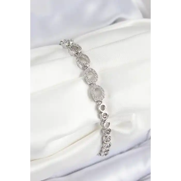 Pirinç Zirkon Taşlı Oval Model Gümüş Renk Kadın Bileklik