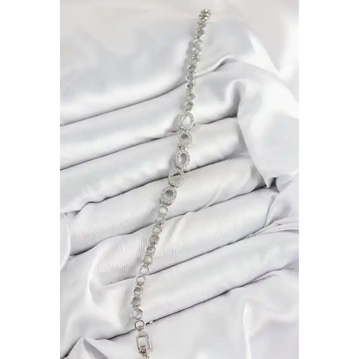 Pirinç Zirkon Taşlı Oval Model Gümüş Renk Kadın Bileklik