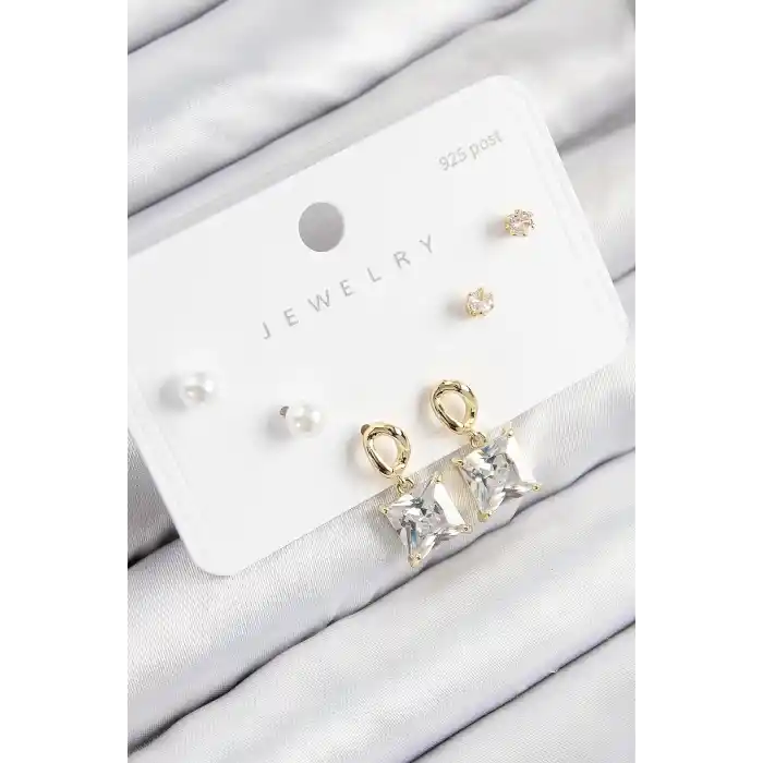 Pirinç Zirkon Taşlı Sallantılı Kare Model Gold Renk 925 Ayar Gümüş Çivi Kadın Küpe Set