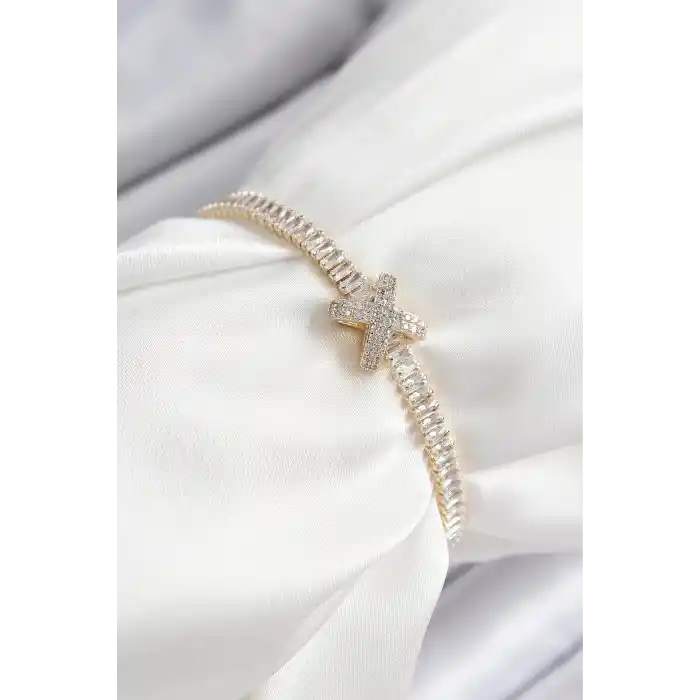 Pirinç Zirkon Taşlı X Detaylı Su Yolu Model Gold Renk Asansörlü Kadın Bileklik