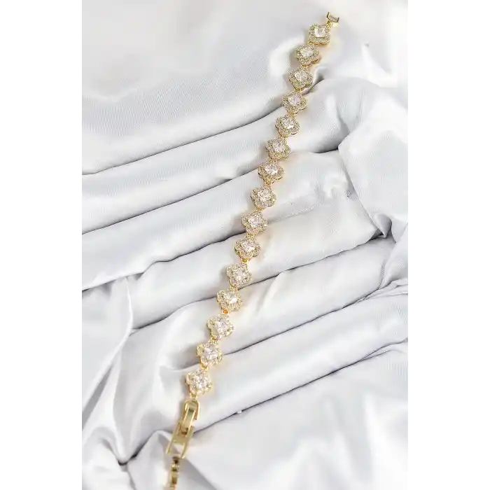 Pirinç Zirkon Taşlı Yonca Baget Model Gold Renk VIP Seri Kadın Bileklik
