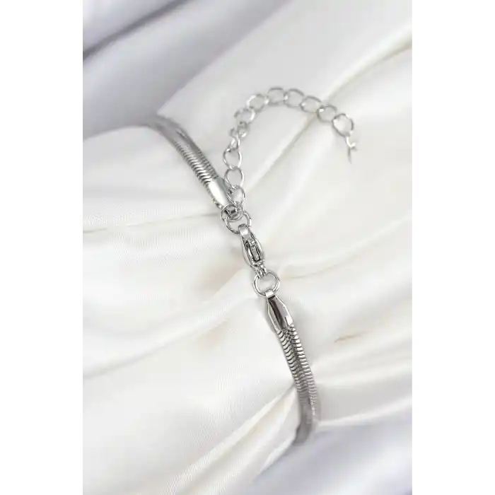 Pirinç Zirkon Taşlı Yonca Model Gümüş Renk Kadın Bileklik