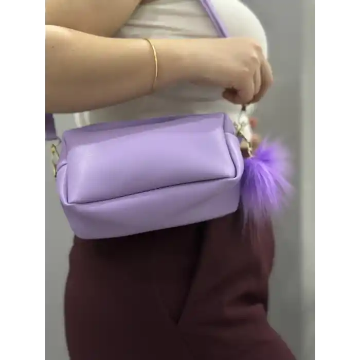 Ponpon mor cilt çanta
