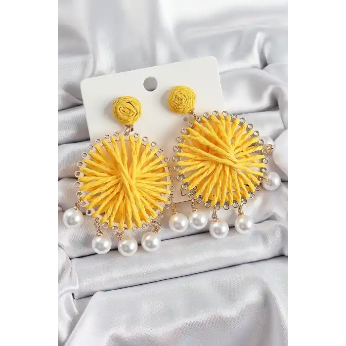 Sarı Hasır Örgü Sarmal Model Sallantılı İnci Detaylı Gold Renk Kadın Küpe