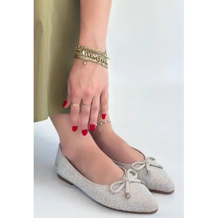 Sarra Bej Saten İşlemeli Babet Ayakkabı