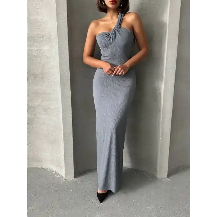 Tek omuz pliseli elbise