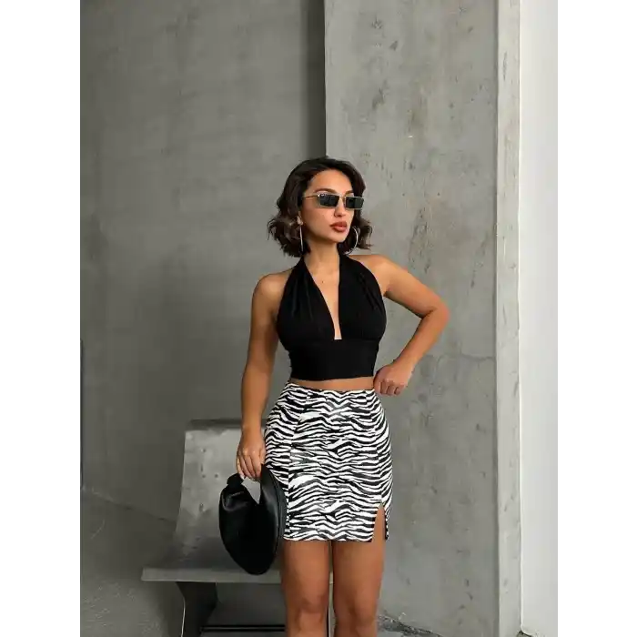 Tek yırtmaçlı zebra desenli deri etek beyazsiyah w24475-S
