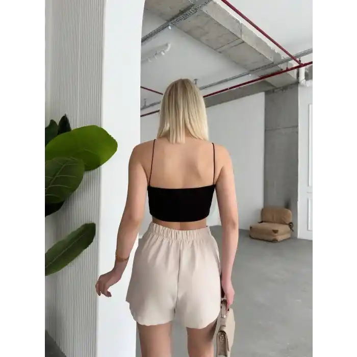 Tek yırtmajlı şort etek